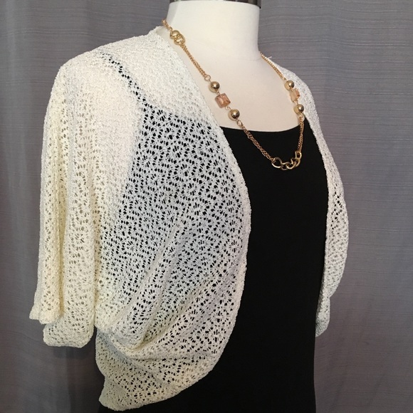 ❤️HP❤️Cream Dressy Lacy Coverup/Jacket - Picture 4 of 8